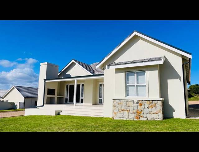 3 BEDROOM PROPERTY TO RENT IN PLETTENBERG BAY CENTRAL